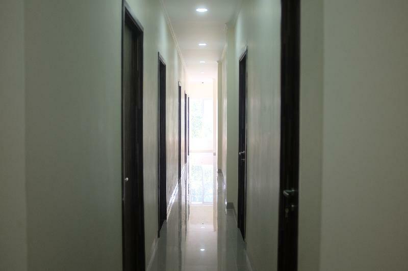 Reddoorz Plus Near Mall Ciputra Jakarta Extérieur photo